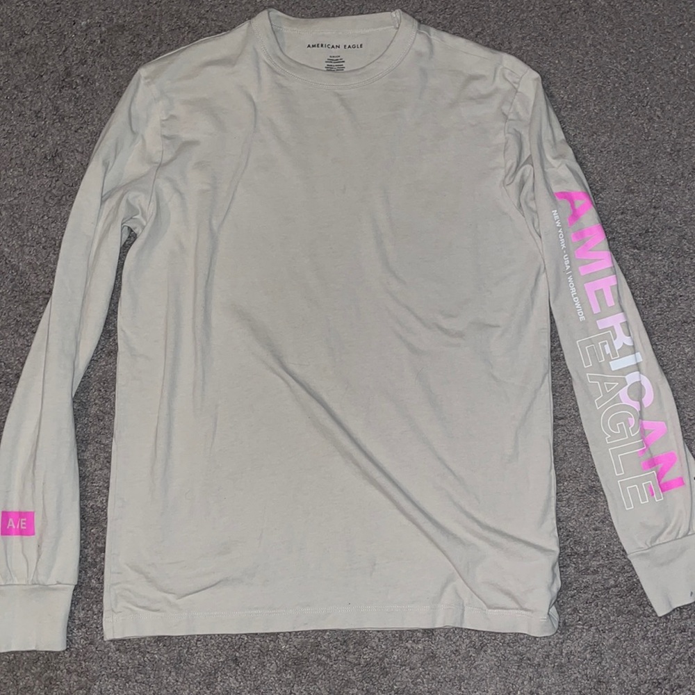 Long sleeve American eagle shirt.